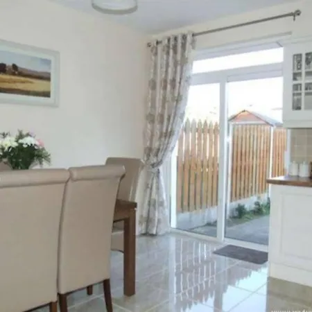 Bed & Breakfast Longfield Drive